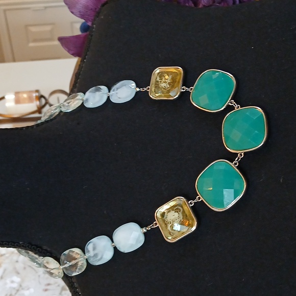 Chunky Multicolor Faceted Stament Necklace - Picture 6 of 17